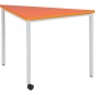 Dreieckstisch, 120x85 cm, 70 cm hoch, beweglich, 1 Fuß mit Rolle, 
